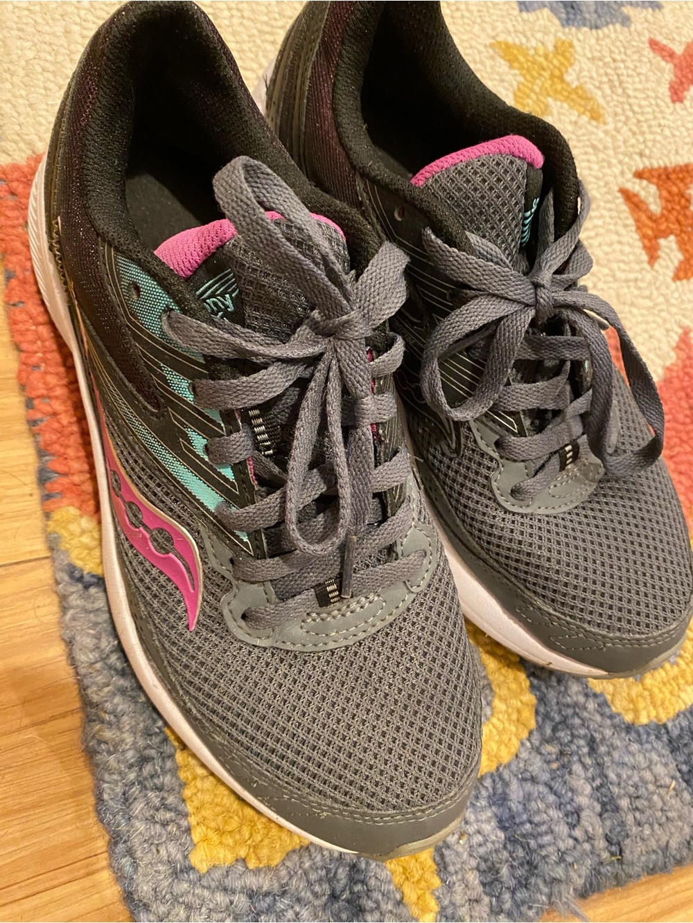 Saucony Women's Cohesion Grey Pink Running Shoes 7.5